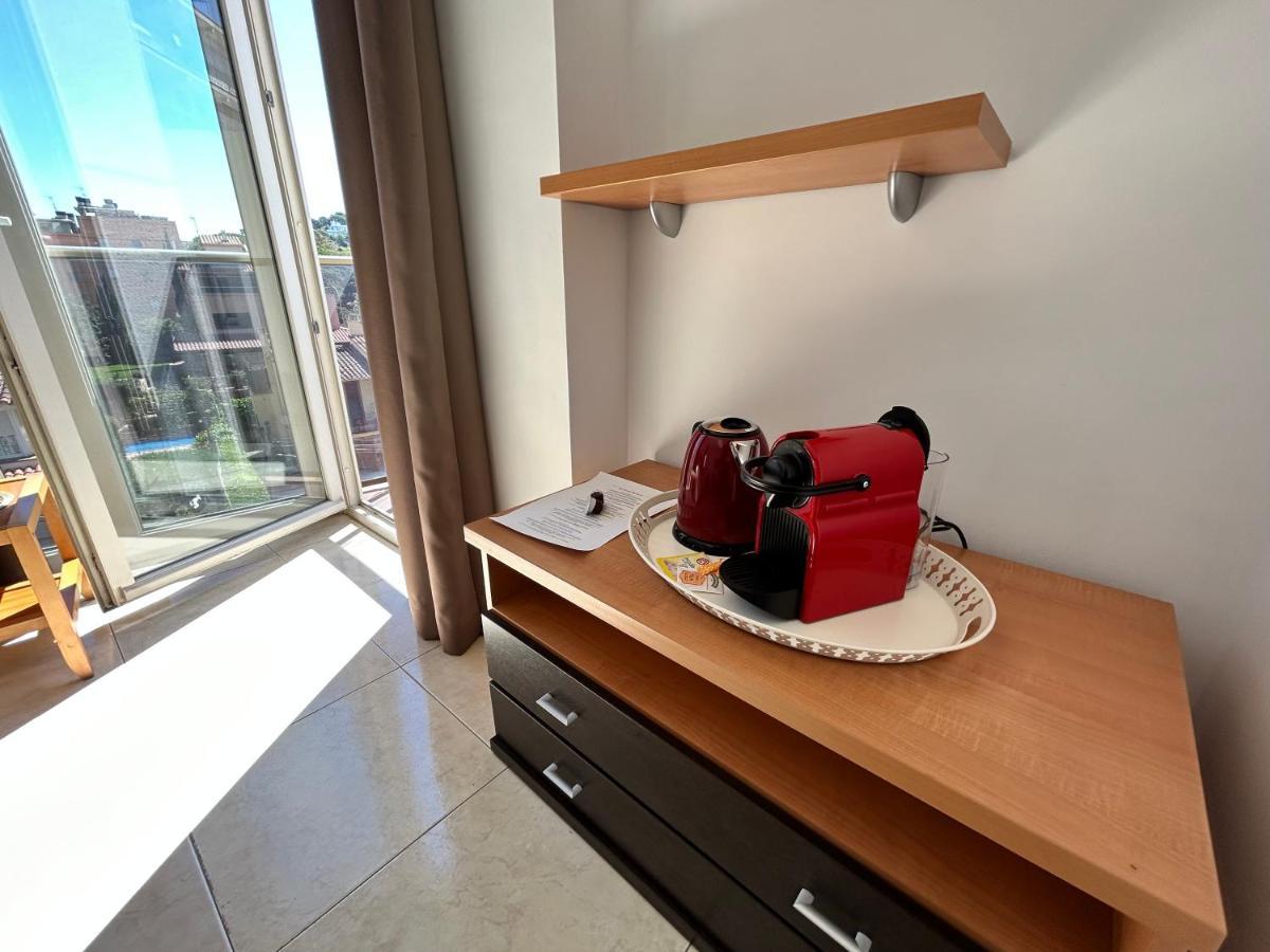 Apartaments Superiors Mtb Only Couples يوريت دي مار المظهر الخارجي الصورة