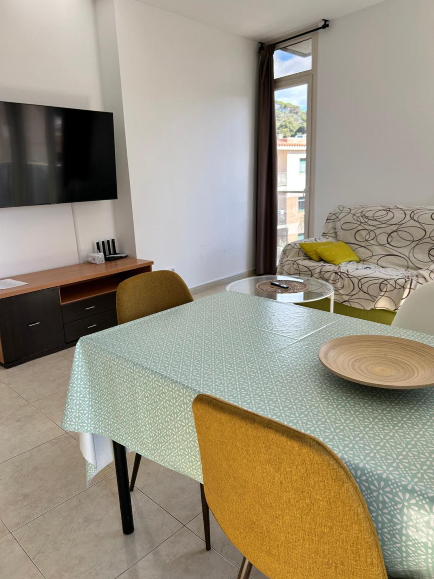 Apartaments Superiors Mtb Only Couples يوريت دي مار المظهر الخارجي الصورة